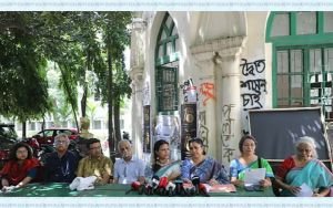 রিটকারি ছাত্রীকে গণধর্ষণের হুমকি, শাস্তির দাবি জানালো শিক্ষক নেটওয়ার্ক