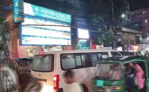 রিকাবীবাজার ওসমানী মেডিকেল সড়কে তীব্র যানজট রোগীদের চরম ভোগান্তি