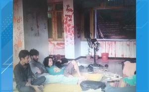 প্রক্টরিয়াল বডির পদত্যাগসহ সাত দফা দাবিতে শিক্ষার্থীদের অনশন