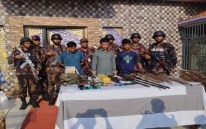 সীমান্ত দিয়ে অবৈধ অস্ত্র প্রবেশ রোধে সাধারণ জনগণের সহায়তা কামনা করেছে বিজিবি