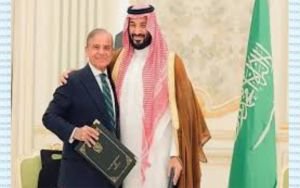 ভারত হামলা করলে  সৌদি আরব আমাদের পাশে থাকবে:পাকিস্তানের প্রতিরক্ষামন্ত্রী