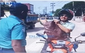 সিলেটে অবৈধ যানবাহনের বিরুদ্ধে অভিযান, বহু যানবাহন আটক