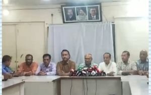 ‘কোন আসনে গ্রিন সিগন্যাল নয়, ঐক্যবদ্ধ লড়াইয়ের নির্দেশ তারেক রহমানের’