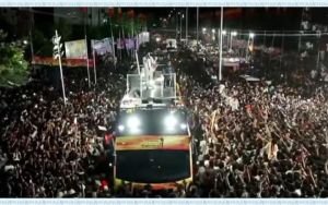 থালাপতির সমাবেশে কী ঘটেছিল, কিভাবে প্রা*ণ গেল ৩৯ জনের