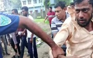 যৌতুকের বিচার চাইতে এসে আদালতেই স্বামীর হাতে স্ত্রী খুন