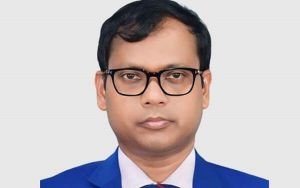 সিলেটে রেলের টিকিট কালোবাজারি থাকবে না: ডিসি মো. সারওয়ার আলম