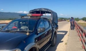 ধলাই নদী থেকে বালু লুটের সময় ১২ নৌকা ও ১ টি ট্রাক্টর আটক