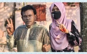 একসঙ্গে এইচএসসি পাস করলেন বাবা-মেয়ে