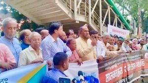 ঢাকায় বৃহত্তর সিলেটবাসীর মানববন্ধন : ঢাকা-সিলেট মহাসড়কের ছয় লেন কাজ দ্রুত সম্পন্নের দাবি