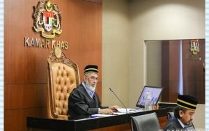 জগন্নাথপুরের আবুল হোসেন মালয়েশিয়া পার্লামেন্টের স্পিকার