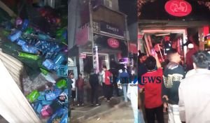 নয়াসড়কের বিপণীবিতানে মধ্যরাতে যে কারণে ঘটে বি/স্ফো/র/ণ