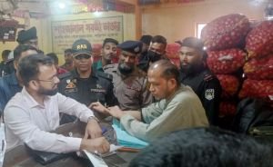 সিলেটে যে আইন না মানায় জরিমানা দিলেন ১২ ব্যবসায়ী