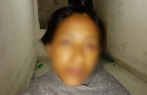 সিলেটের হাসান মার্কেট থেকে নারী আ ট ক