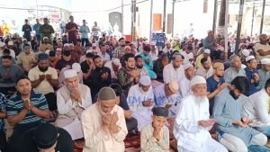 সিলেটে পবিত্র জুমাতুল বিদায় মসজিদে মসজিদে মুসল্লিদের ঢল