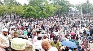 সিলেটে ঈদের জামাত অনুষ্ঠিত, পাড়া মহল্লায় চলছে কুরবানি