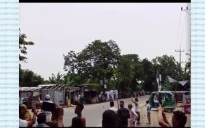 যাত্রী তোলা নিয়ে রণক্ষেত্র বড় কাপন, আহত ২০
