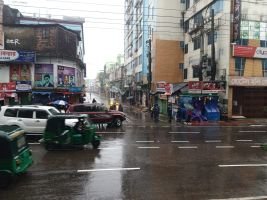 সিলেটে হঠাৎ শতাধিক যানবাহন আ/টক