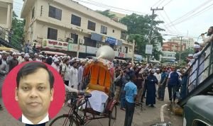 সিলেটের ডিসি সারওয়ার আলমের প্রত্যাহার আদেশ বাতিলের দাবিতে বিক্ষো/ভ