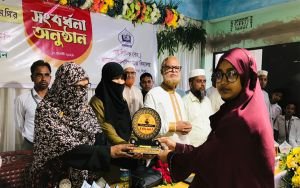 শিক্ষার্থীদের রাষ্ট্রপতি-প্রধানমন্ত্রী হওয়ার স্বপ্ন দেখালেন এমপি মাহফুজা সিদ্দিকা