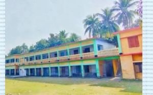 বিদ্যালয়ের বাথরুম থেকে হাত-পা বাঁধা অবস্থায় নবম শ্রেণির ছাত্রী উদ্ধার