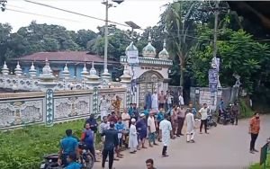 সিলেটে মাজারের দানবাক্সের টাকা নিয়ে সংঘর্ষ, পুলিশসহ আহত ৩০