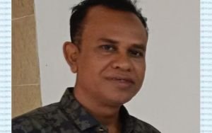ছাত্রীদের ‘বেড টাচ’ করায় শিক্ষক  ফারুকুজ্জামানকে পাঠদান থেকে অব্যাহতি