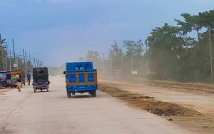 ফোর লেনে ধীরগতি, দুর্ভোগে শান্তিগঞ্জবাসী