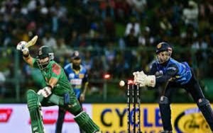 ব্যাটিং ব্যর্থতায় বড় হার