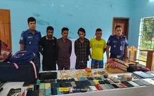 জকিগঞ্জে আন্তঃজেলা ডাকাত চক্রের ৪ সদস্য গ্রেফতার, ৬৭ টি মোবাইল ফোন উদ্ধার !