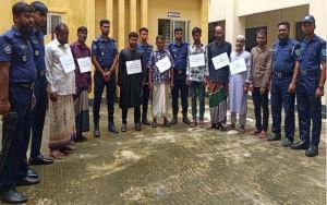 গোয়াইনঘাট নৌপথে চাঁদাবাজি: ‘সমন্বয়কসহ’ সাতজন গ্রেফতার