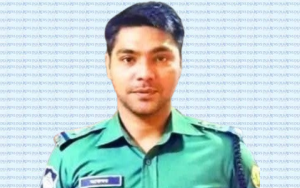 রায়হান হত্যা: এসআই আকবর ২০ হাজার টাকার বন্ডে ৬ মাসের জামিনে মুক্তি পেয়েছেন