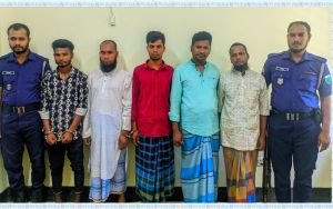 পাথর লুটে প্রভাবশালীদের নাম জানা, অথচ গ্রেফতার নেই