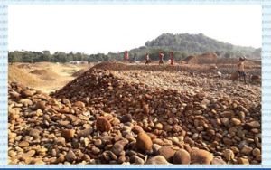 লোভা নদীতে নিলামের আড়ালে পাথর লুট