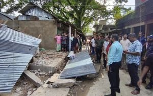 মমতাজগঞ্জে সরকারি ভূমিতে অবৈধ স্থাপনা উচ্ছেদ